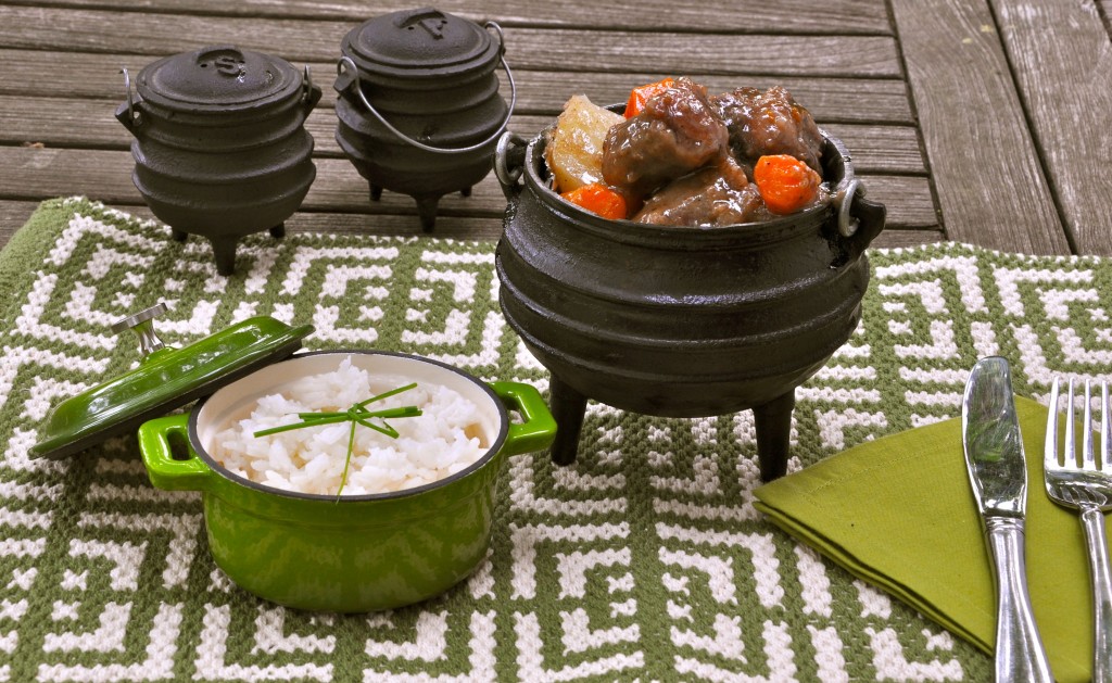 cast iron potjie pot