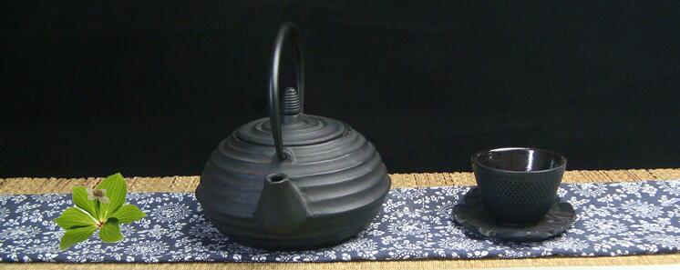 cast iron teapot