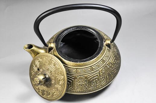 cast iron tea kettle