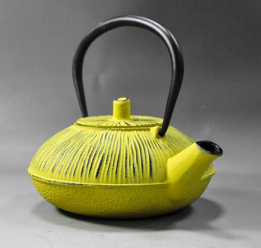 Cast Iron Tea Kettle Teapot with Infuser in Yellow 800mL