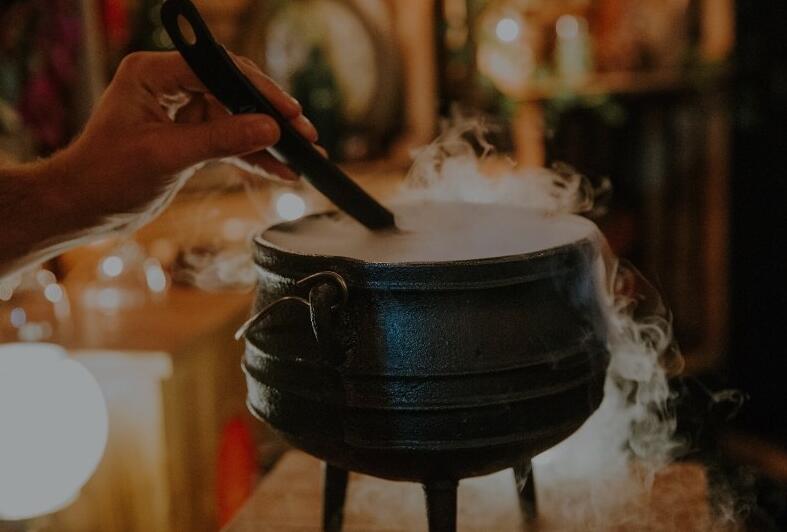 Magic Cast Iron Witch Cauldron for Halloween Decoration