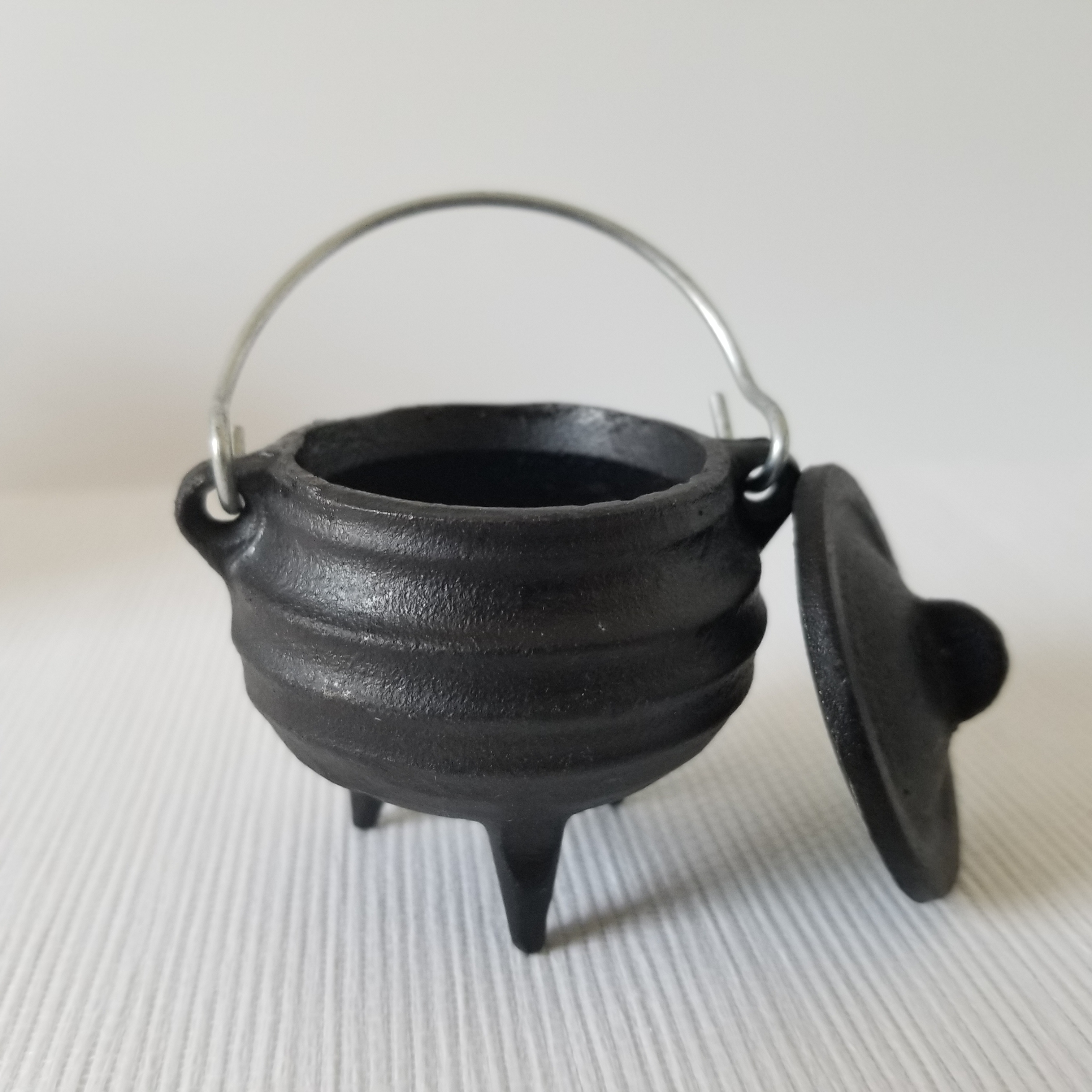 Mini Ribbed Cast Iron Cauldron Cute Witch Cauldron Wicca Pot