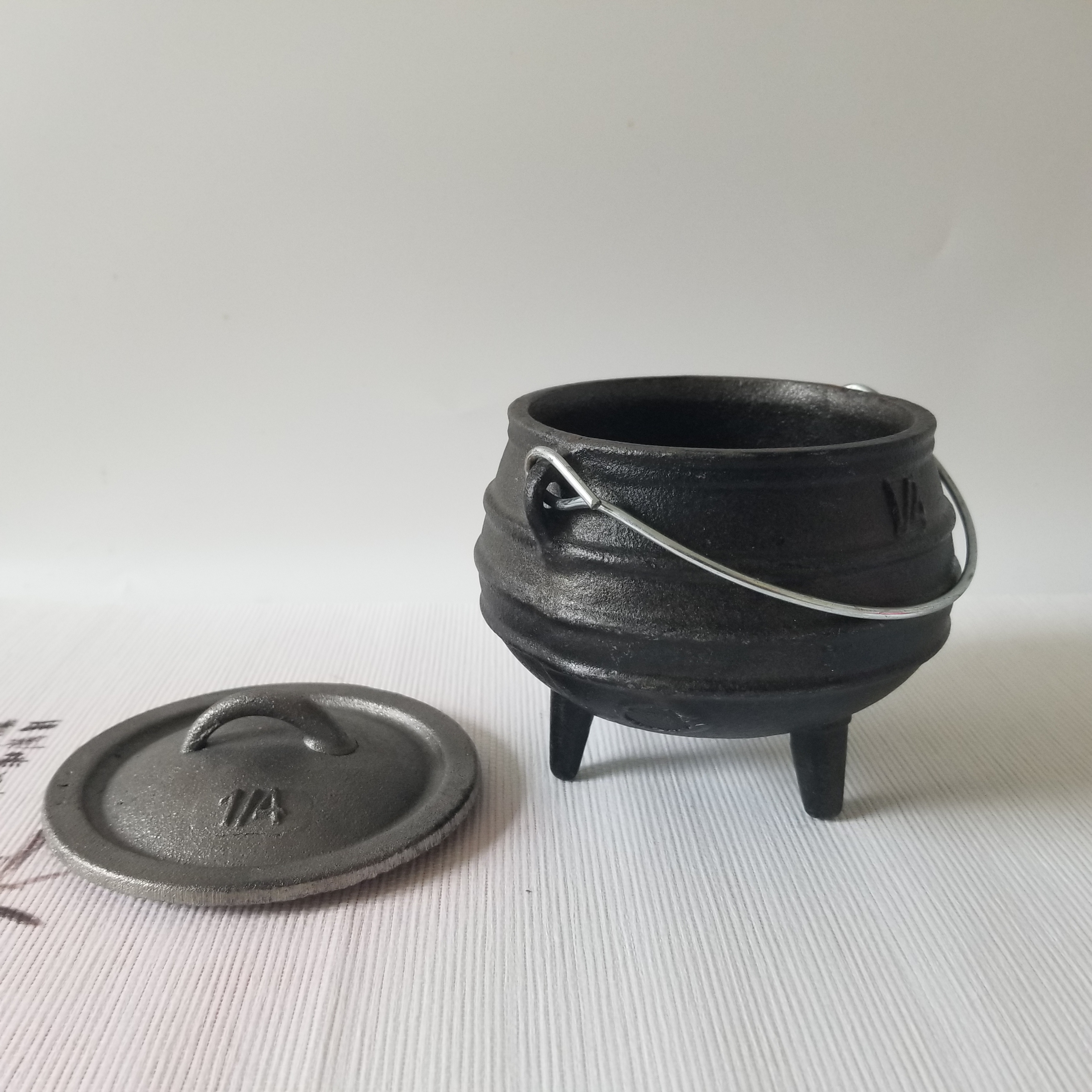 Cast Iron Witch Cauldron Potjie Pot for Incense Resin Burner